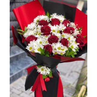Classic red roses n mum's